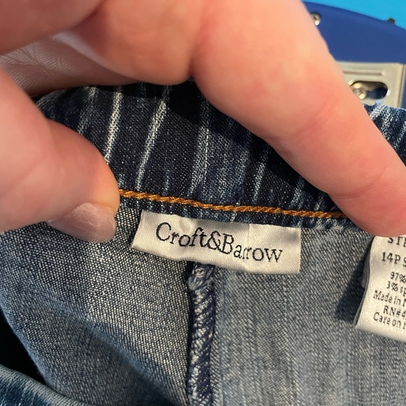 Women’s stretchy waist jeans - Picture 3 of 6